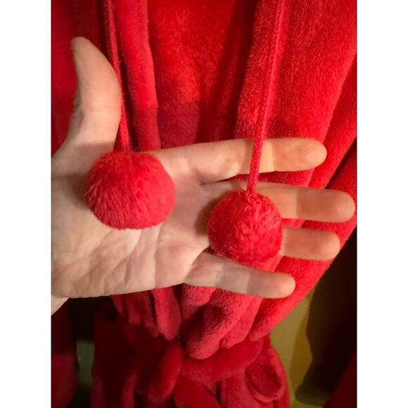 Victoria’s Secret red plushy robe women’s size M - Picture 3 of 5